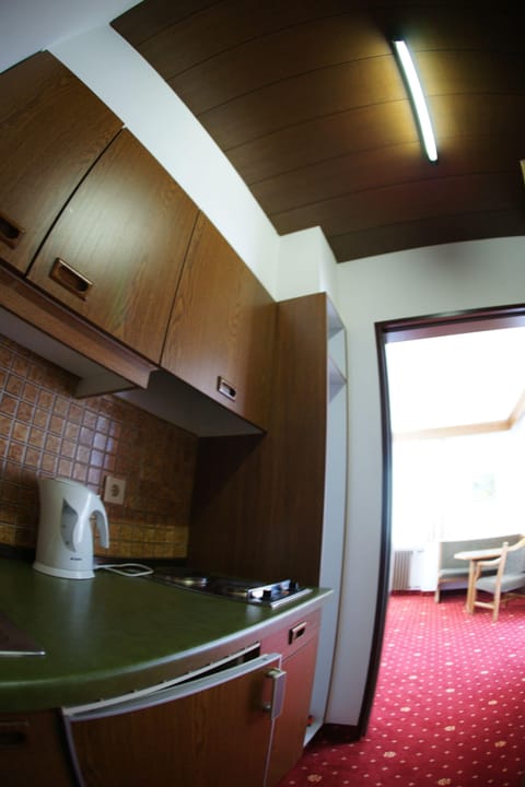 1 bedroom, in-room safe, desk, free WiFi