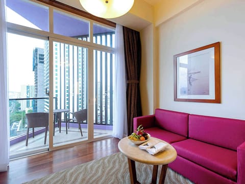 Superior Room, 1 King Bed | 1 bedroom, minibar, in-room safe, individually decorated