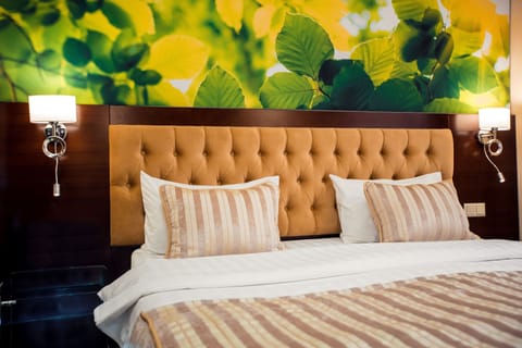 Junior Suite | Premium bedding, minibar, in-room safe, desk