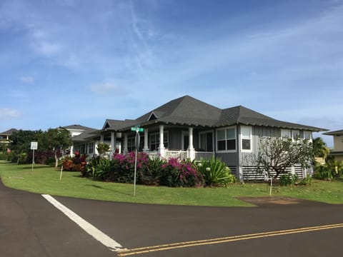 FRONT OF MAIN HOUSE W/ SEPARATE GUEST HOUSE , INCLUDED IN ONE PRICE; SPA & LANAI