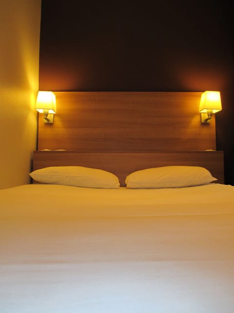 Standard Double Room | Hypo-allergenic bedding, individually decorated, individually furnished