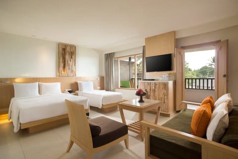 Suite, Multiple Beds, Garden View | 1 bedroom, down comforters, minibar, in-room safe