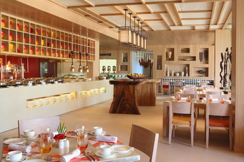 2 restaurants, breakfast, lunch, dinner served; Asian cuisine