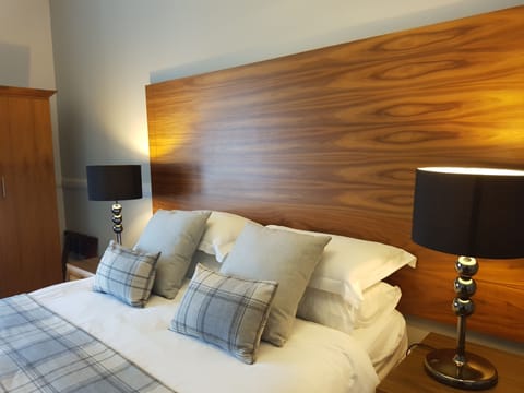 Superior Double Room | Desk, iron/ironing board, free WiFi, bed sheets