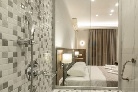 Luxury Double or Twin Room | Egyptian cotton sheets, premium bedding, in-room safe