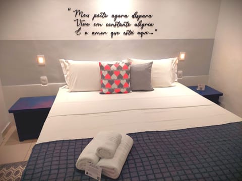 Santa Fe Master 10 | Minibar, desk, blackout drapes, free WiFi