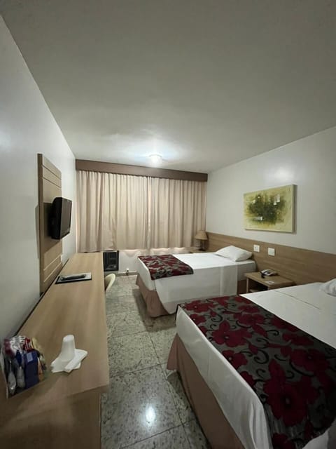 Standard Twin Room | Minibar, in-room safe, free WiFi, bed sheets