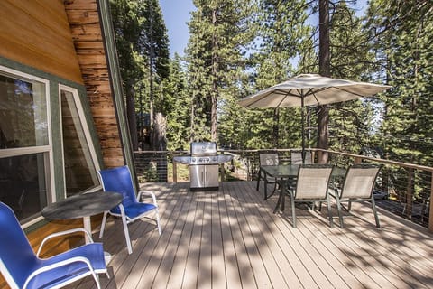 WoodlandExteriorDeckMainFloor