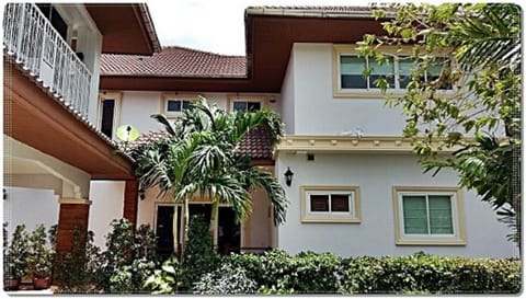 Wongsuwan Pool Villa 5 (7 bedrooms) | Rollaway beds, free WiFi