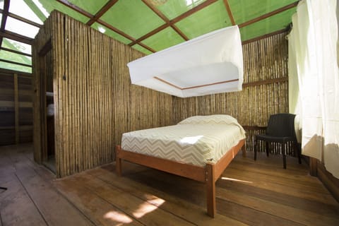 Bungalow (2) | 1 bedroom, bed sheets