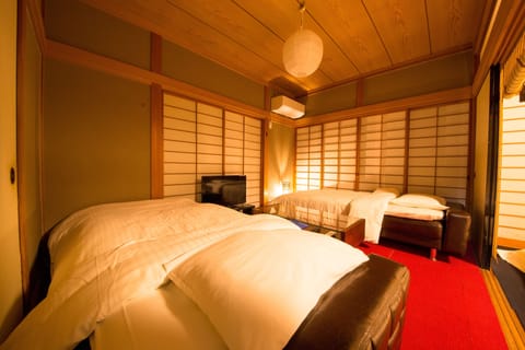Japanese Style Townhouse | 5 bedrooms, iron/ironing board, free WiFi, bed sheets