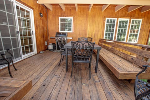 Dollar Point Lodge - Exterior Deck Table and BBQ