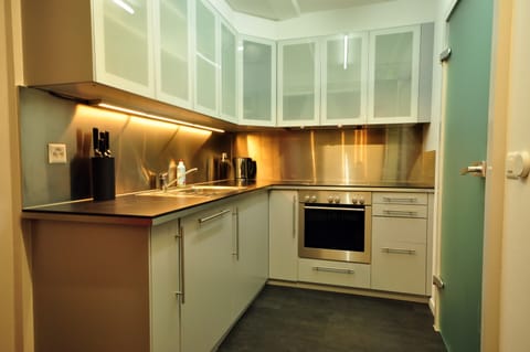 Newly installed kitchen. Fully equipped for catering 12.