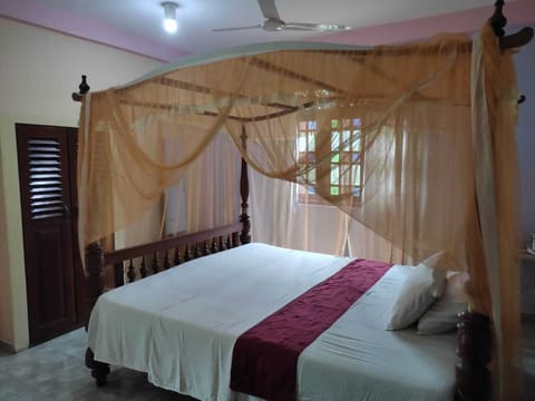 Luxury Double Room, 1 Bedroom | Desk, iron/ironing board, free wired internet, bed sheets