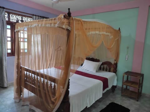 Luxury Double Room, 1 Bedroom | Desk, iron/ironing board, free wired internet, bed sheets