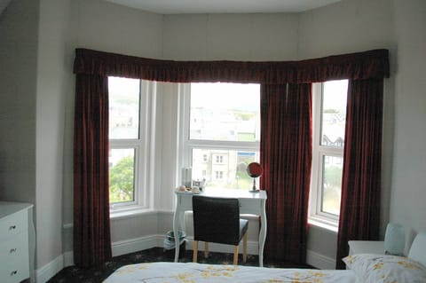 Double Room, Ensuite | Desk, iron/ironing board, free WiFi