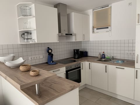 Apartment, 2 Bedrooms, Terrace, Garden Area | Private kitchen | Fridge, stovetop, coffee/tea maker, electric kettle