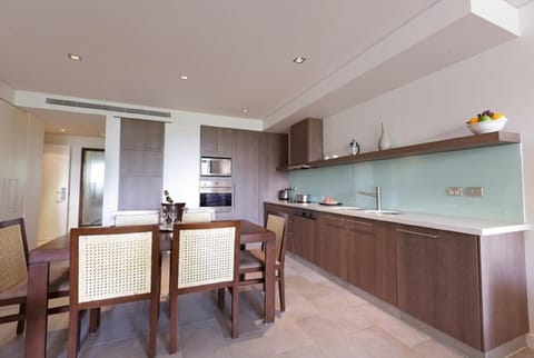 Luxury Apartment, 2 Bedrooms, Balcony, Pool View | Private kitchen | Full-size fridge, microwave, oven, stovetop