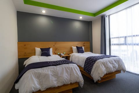 Standard Room, 2 Twin Beds | Desk, iron/ironing board, free WiFi, bed sheets