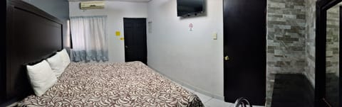 Room, 1 King Bed | In-room safe, desk, free WiFi, bed sheets