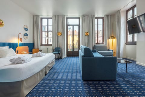 Suite Empereur | In-room safe, free WiFi, bed sheets