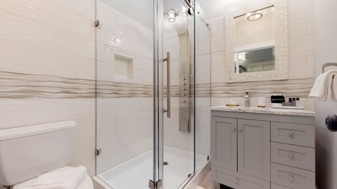 Room, Private Bathroom (Beachcomber - King Fireplace Room) | Bathroom shower