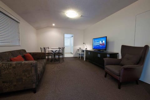 1 Bedroom Executive | Living area | TV