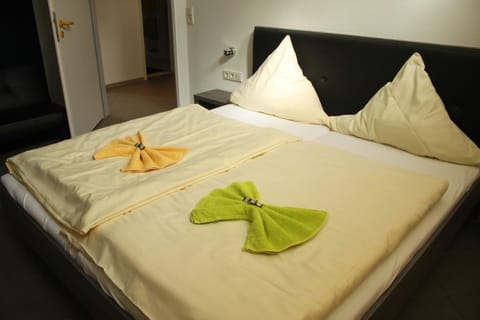 Apartment | 1 bedroom, desk, rollaway beds, free WiFi