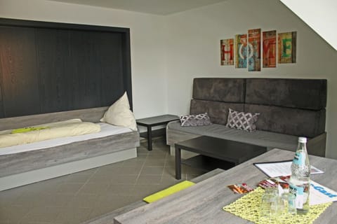 Apartment | Living area | Flat-screen TV