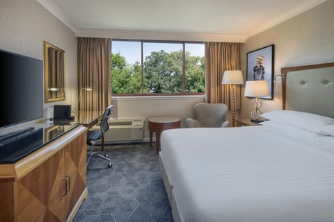 Superior Room, 1 King Bed | Premium bedding, in-room safe, desk, soundproofing