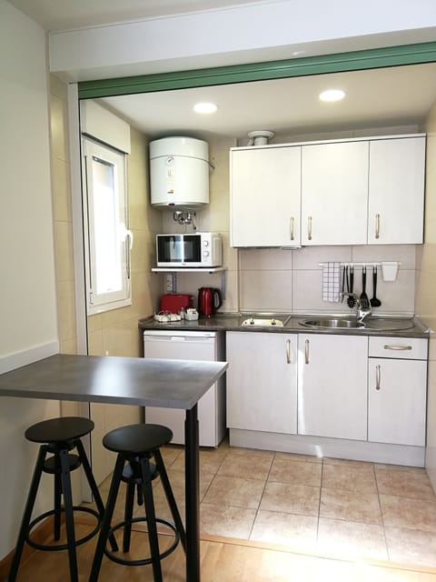 Superior Studio | Private kitchen | Full-size fridge, microwave, stovetop, coffee/tea maker