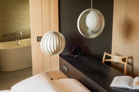Deluxe Double Room (Panoramic view) | Premium bedding, minibar, in-room safe, desk