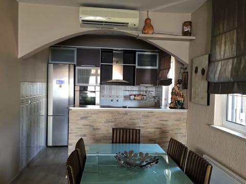 Apartment, 1 Bedroom, Balcony, Sea View | Private kitchen