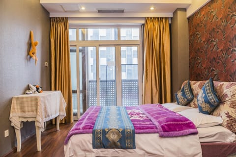 Superior Double Room (Limited to guests holding China Resident Identity Card) | Down comforters, individually decorated, individually furnished