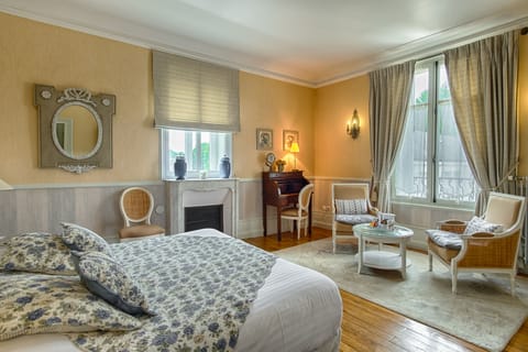 Deluxe Double Room | Egyptian cotton sheets, premium bedding, individually decorated