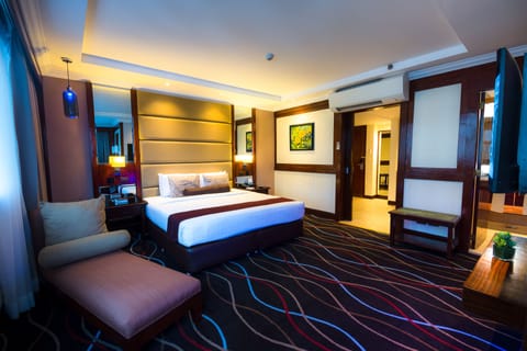 Junior Suite | Premium bedding, minibar, in-room safe, desk