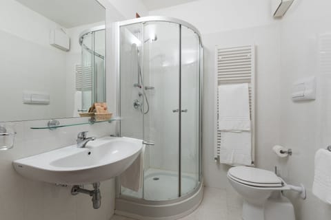 Deep soaking tub, rainfall showerhead, hair dryer, bidet