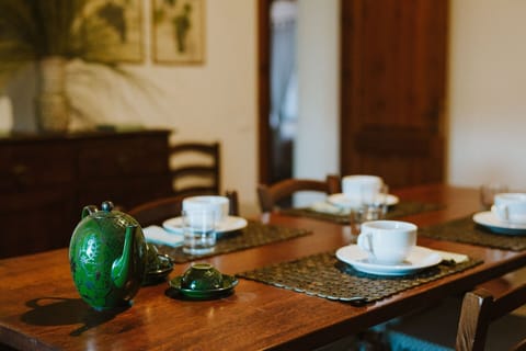agriturismo-la-papessa-chianti-san-donato-farmhouse-oleandro-diningroom
