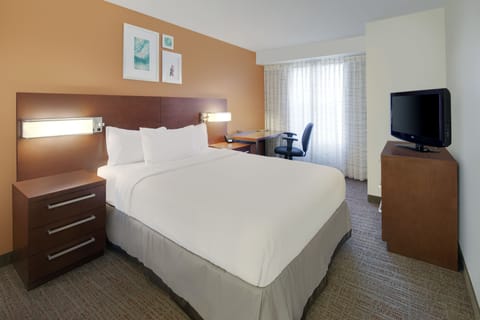 Suite, 2 Bedrooms | In-room safe, desk, iron/ironing board, free cribs/infant beds