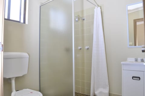 Family 4 Basic Cabin | Bathroom | Shower, towels
