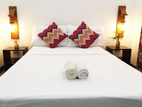 Deluxe Room | In-room safe, soundproofing, iron/ironing board, free WiFi