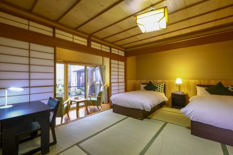 Economy Japanese Style Room B | In-room safe, desk, soundproofing, free WiFi