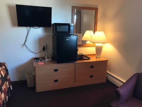 Double Room, 2 Queen Beds, Non Smoking | Mini-refrigerator