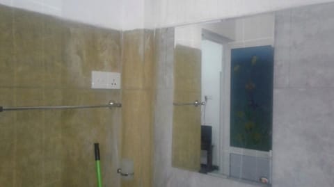 Apartment | Bathroom | Shower, rainfall showerhead