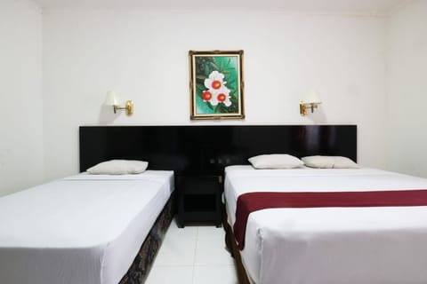 Executive Room | Desk, free WiFi, bed sheets