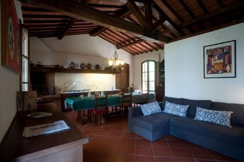 Traditional Apartment, 2 Bedrooms, Kitchen | Living area