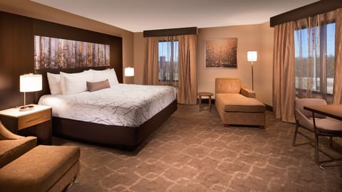 Suite, 1 King Bed, Non Smoking, Refrigerator & Microwave | Pillowtop beds, in-room safe, individually decorated, desk