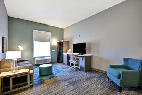 Suite, 1 King Bed, Accessible, Bathtub | Premium bedding, pillowtop beds, in-room safe, desk