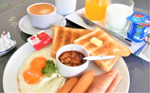 Daily English breakfast (THB 250 per person)