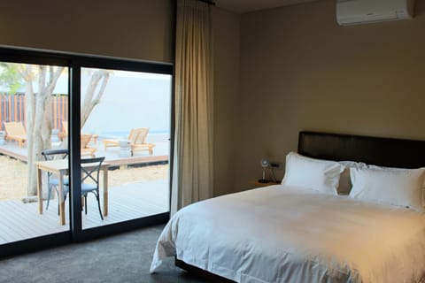 Winelands Suite | 1 bedroom, premium bedding, in-room safe, desk